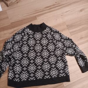 Old Navy Grey and White Snowflake Turtleneck Sweater